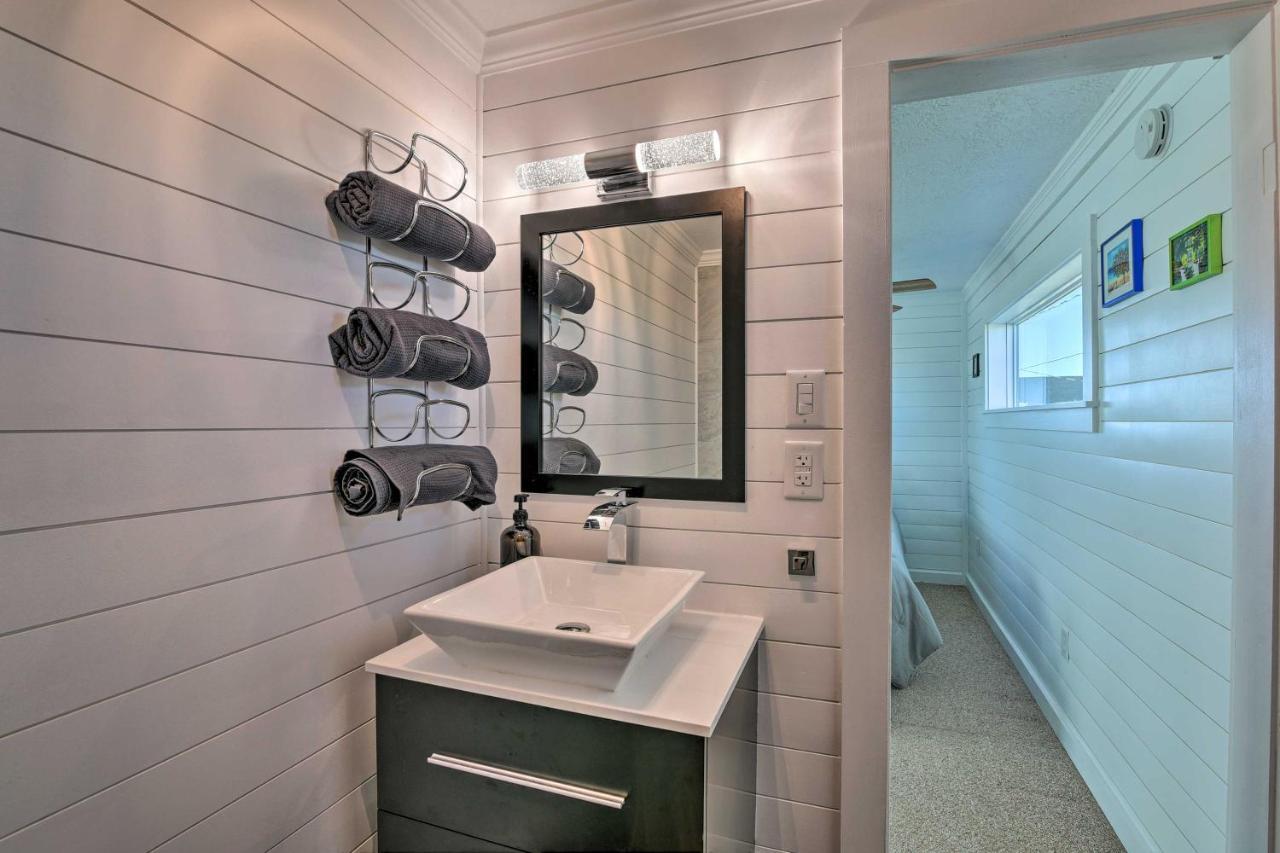 Open-Concept Cottage Less Than 1 Mi To Beach! Сърфсайд Бийч Екстериор снимка